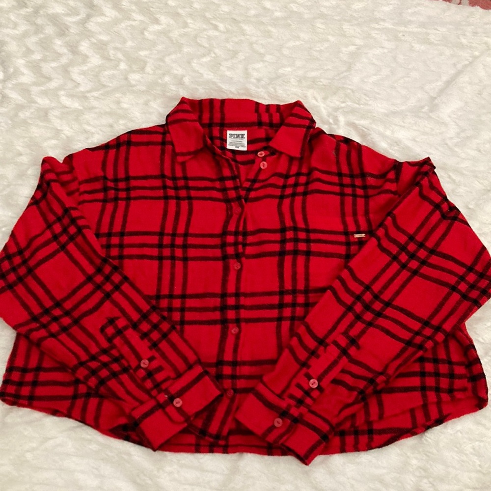 VS cropped flannel top